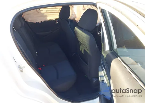 2018 Toyota Yaris Ia z USA, uszkodzony, nr VIN 3MYDLBYV5JY333405